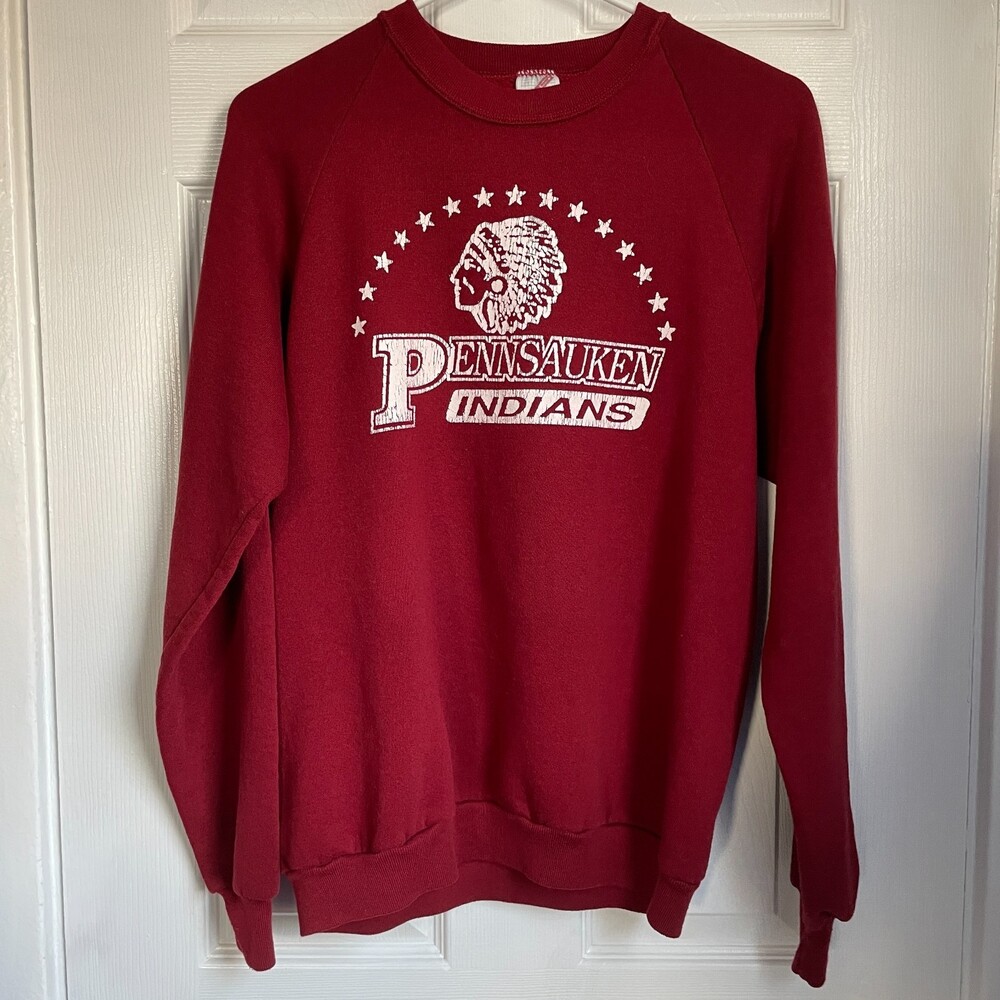 Vintage maroon long sleeve graphic sweatshirt
